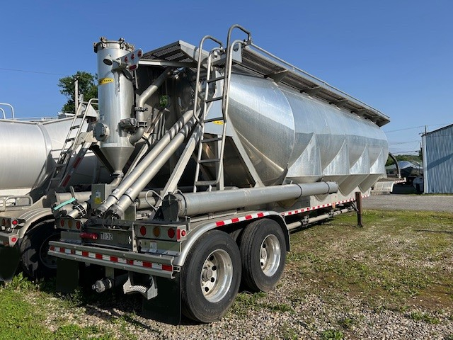 USED 2023 J&L 1636 CU FT VAC Dry Bulk TRAILER FOR SALE 133663